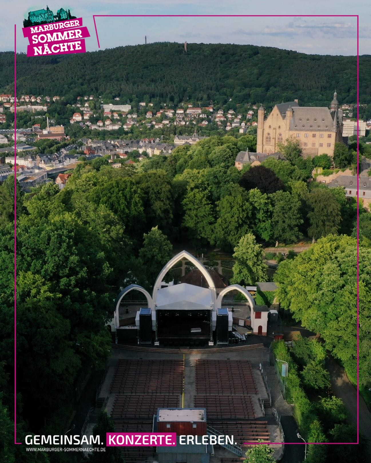Wir freuen uns schon wie Bolle auf das Konzert von @faber_singt heute Abend 🤩! Hier der Zeitplan:
▶️18:30 Uhr Einlass
▶️19:30 Uhr Support: @maldestro_official
▶️20:30 Uhr FABER
Das Konzert ist restlos AUSVERKAUFT!
Das wird wunderbar - wir freuen uns auf Euch ❤️!
Euer MSN-Team